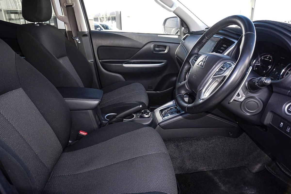 2023 Mitsubishi Triton GLS MR 4X4