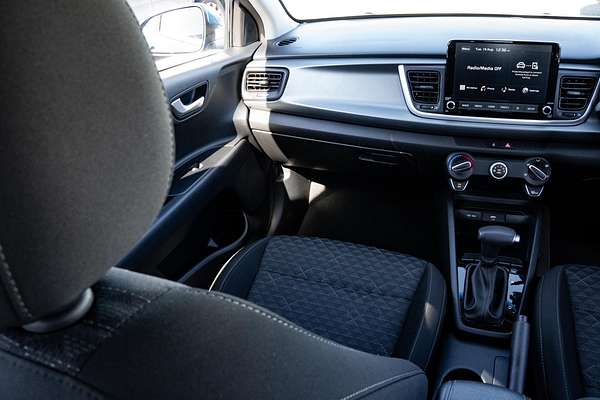 2022 Kia Rio S YB