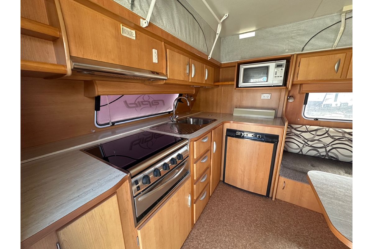 2009 Windsor RAPID POP TOP ra432