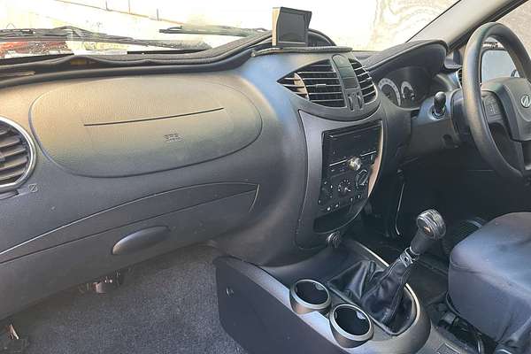 2016 Mahindra Genio   Rear Wheel Drive