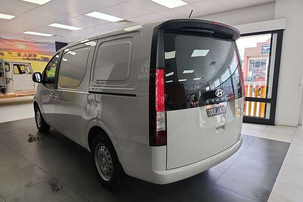 2024 Hyundai STARIA LOAD US4.V2
