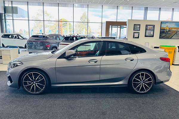 2022 BMW 2 Series 220i M Sport F44