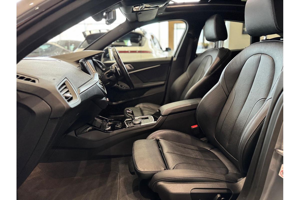2022 BMW 2 Series 220i M Sport F44