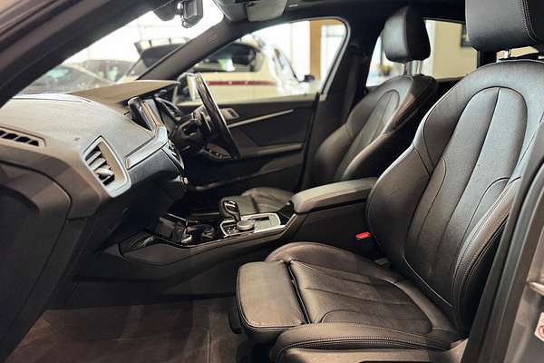 2022 BMW 2 Series 220i M Sport F44