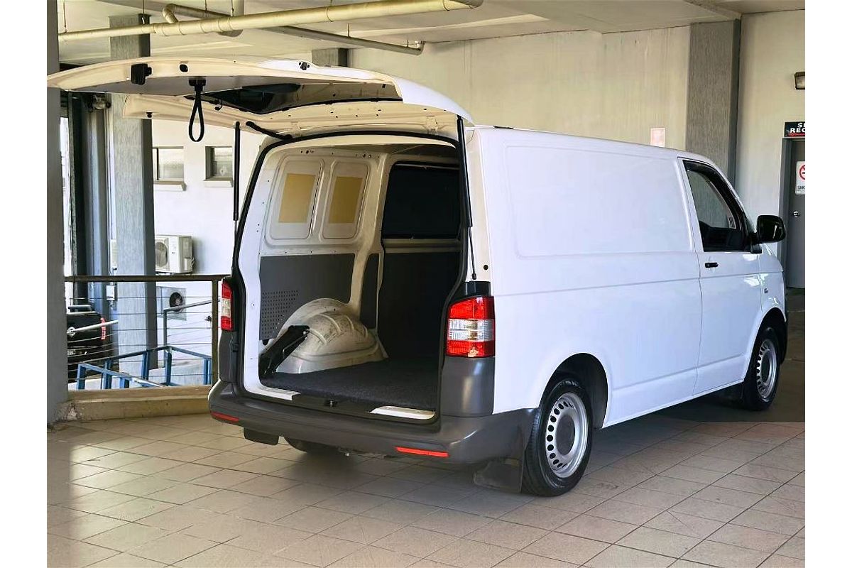 TRANSPORTER T5 MY13 TDI 340 SWB MID 2.0L DT4 DIESEL TURBO F/INJ 7 SP AUTO DIRECT SHIFT VAN