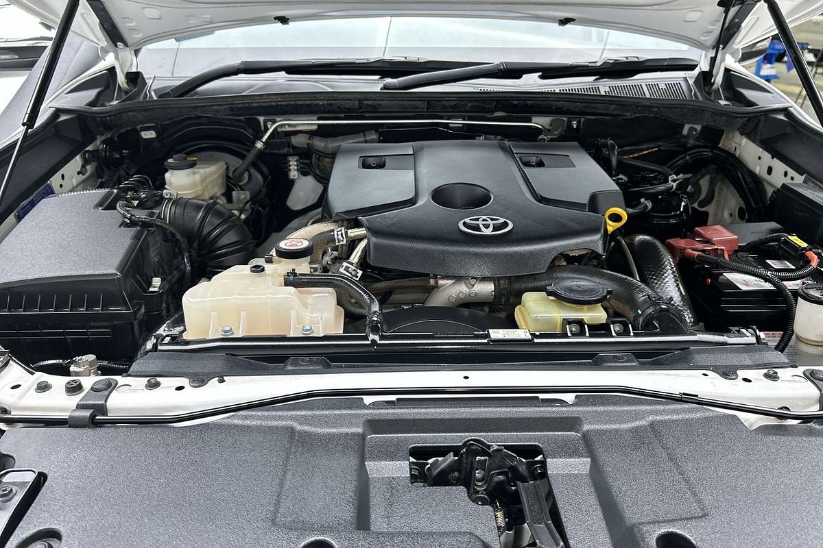 2017 Toyota Hilux SR5 GUN126R 4X4