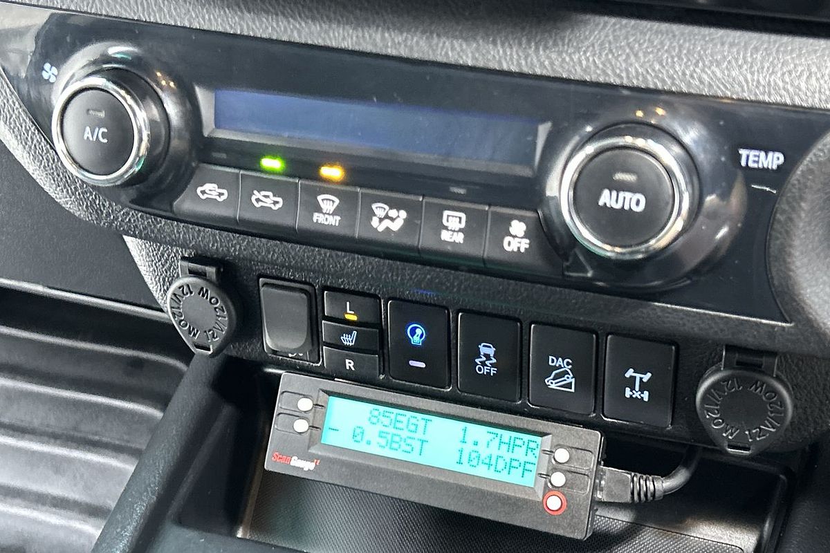 2017 Toyota Hilux SR5 GUN126R 4X4