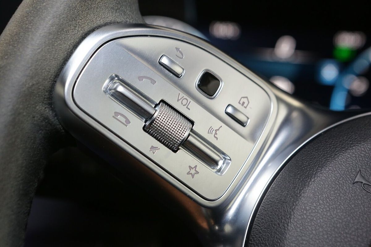 2023 Mercedes-Benz C-Class C200 C205