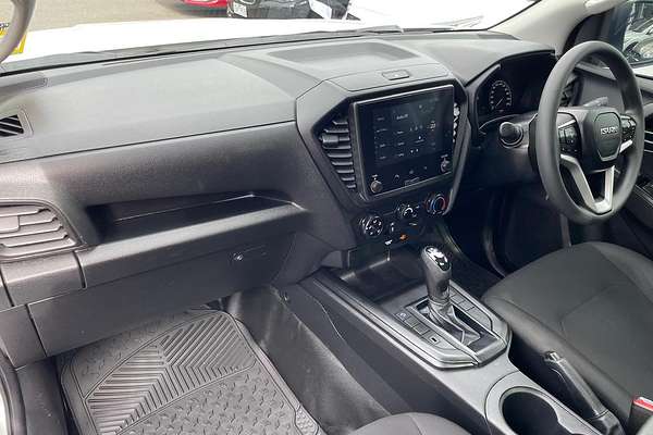 2024 Isuzu D-MAX SX High Ride Rear Wheel Drive