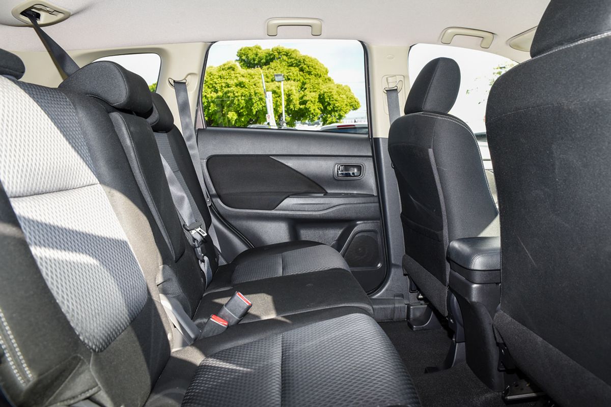 2015 Mitsubishi Outlander XLS ZK