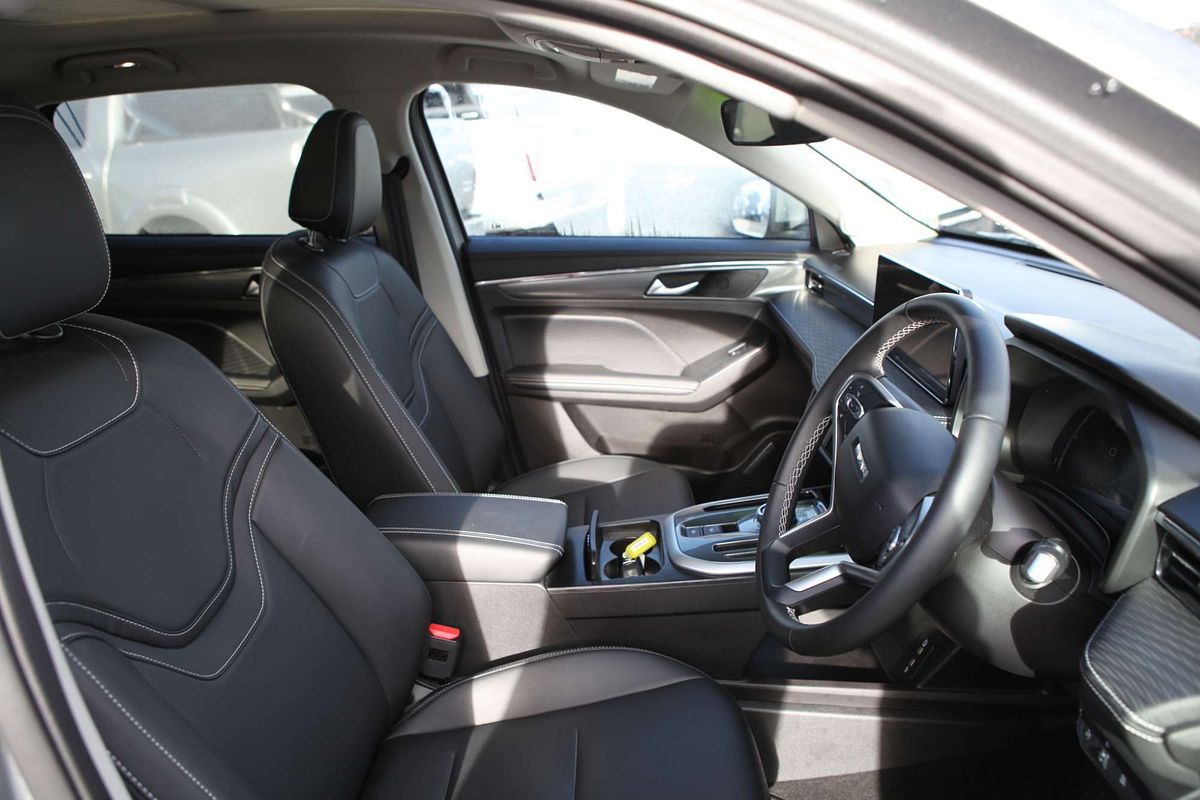 2023 GWM Haval Jolion Ultra Hybrid A01