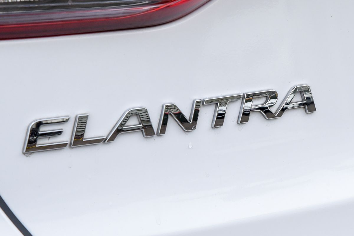 2017 Hyundai Elantra Elite AD