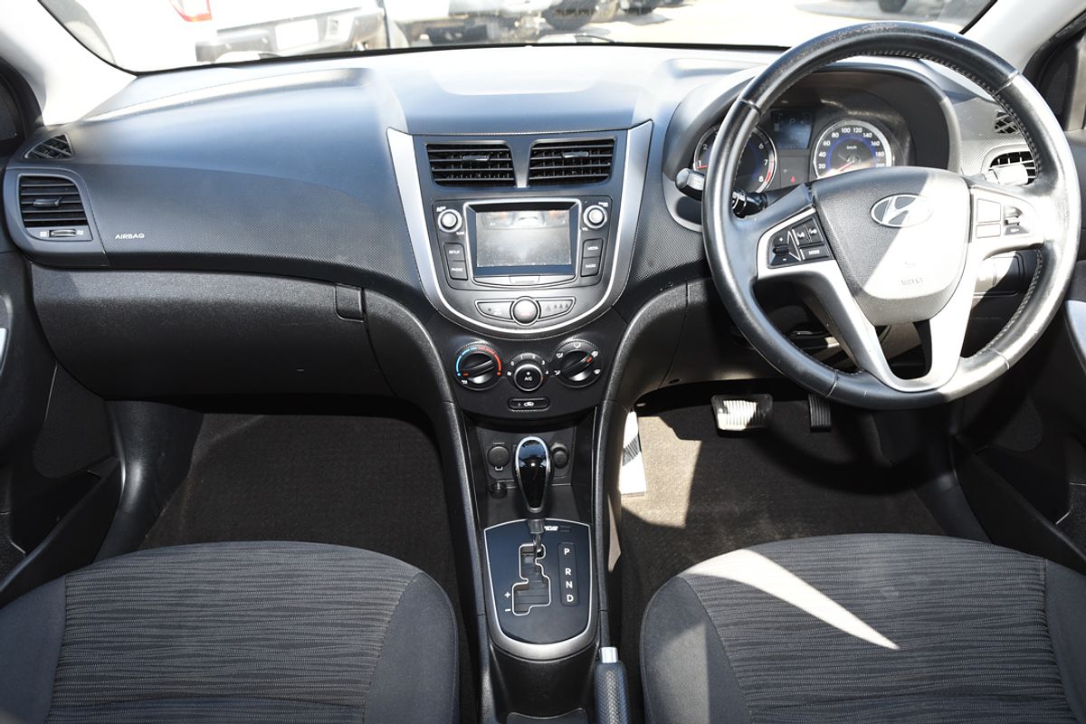 2016 Hyundai Accent SR RB4