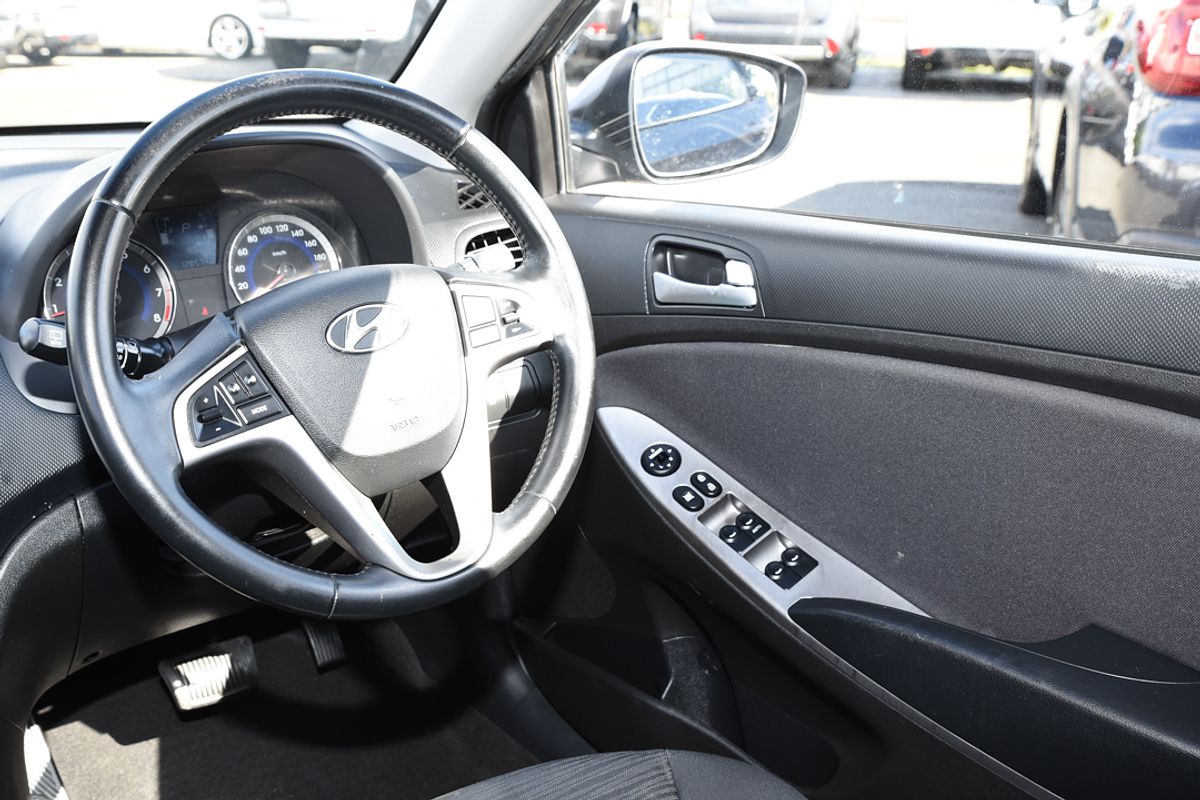 2016 Hyundai Accent SR RB4
