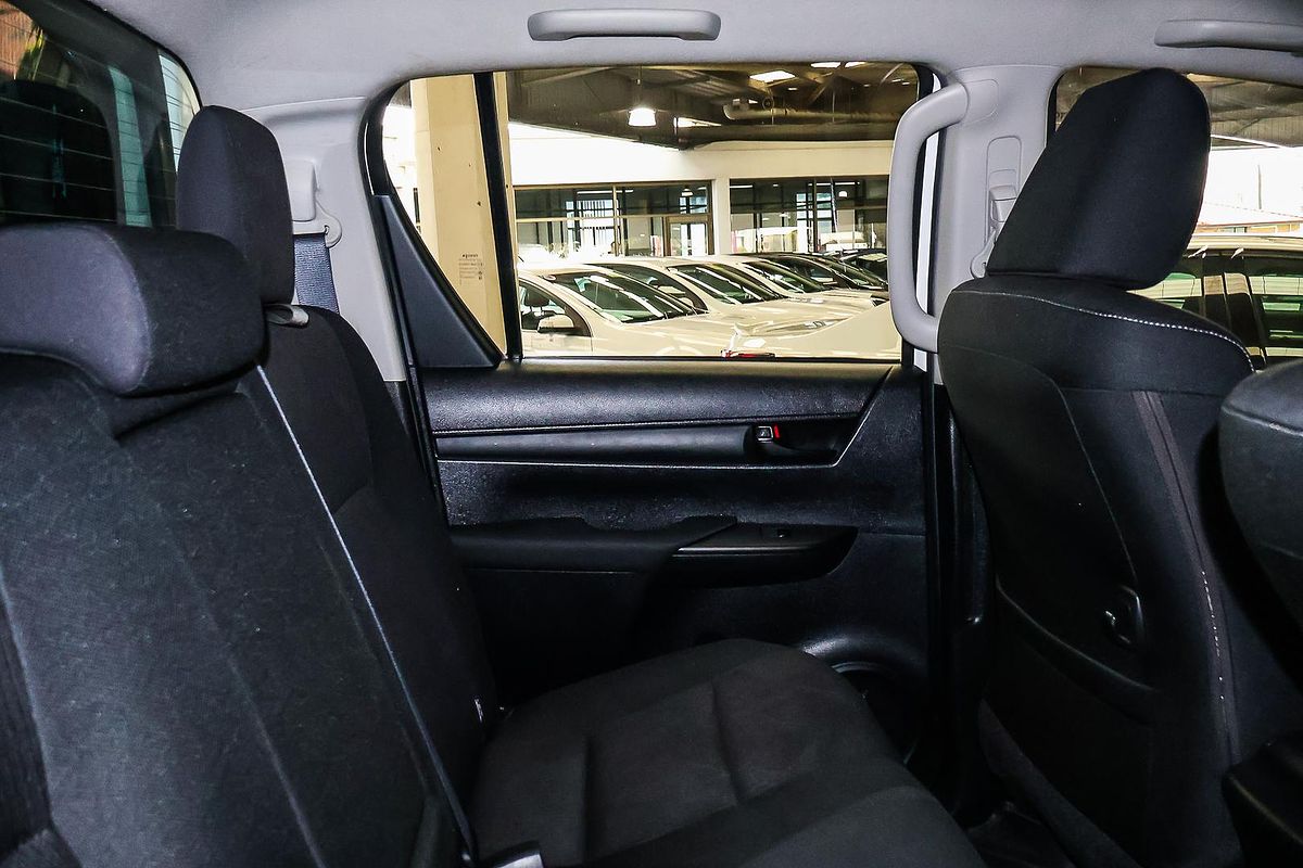 2018 Toyota Hilux SR GUN126R 4X4
