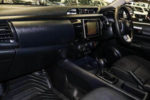 2018 Toyota Hilux SR GUN126R 4X4
