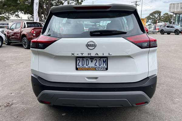 2025 Nissan X-TRAIL ST T33