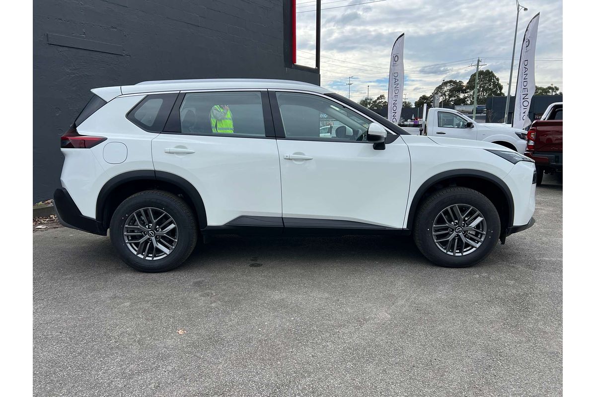 2025 Nissan X-TRAIL ST T33