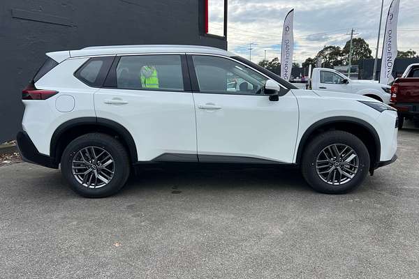 2025 Nissan X-TRAIL ST T33