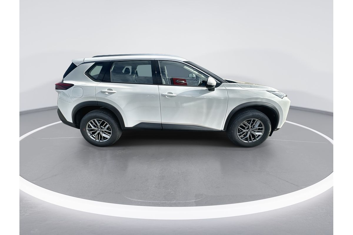 2025 Nissan X-TRAIL ST T33