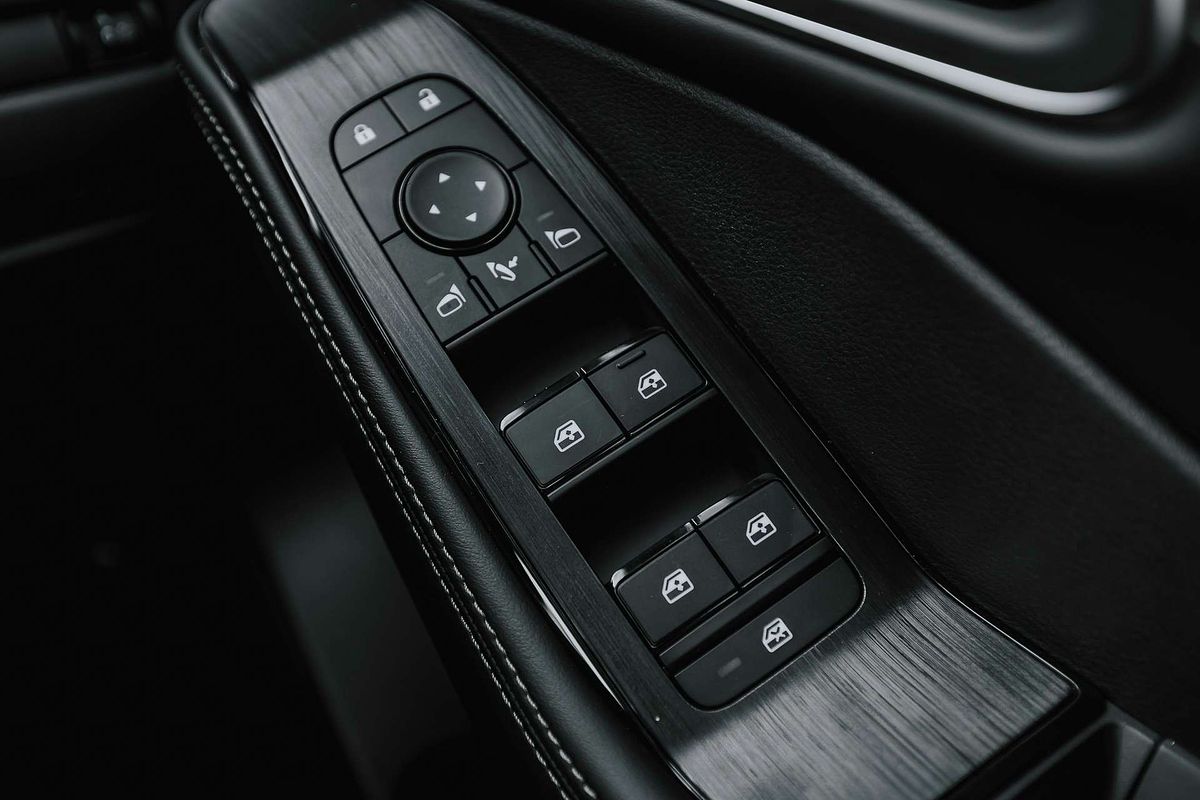 2025 Nissan X-TRAIL ST-L T33