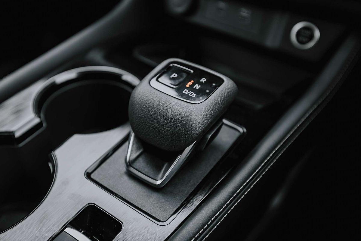 2025 Nissan X-TRAIL ST-L T33