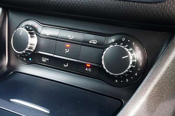 2013 Mercedes-Benz A-Class A200 W176