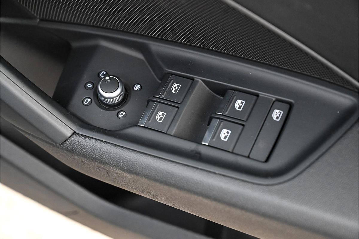 2023 Audi A3 40 TFSI S line GY