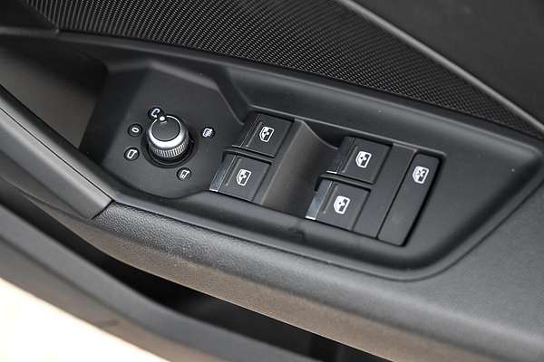 2023 Audi A3 40 TFSI S line GY
