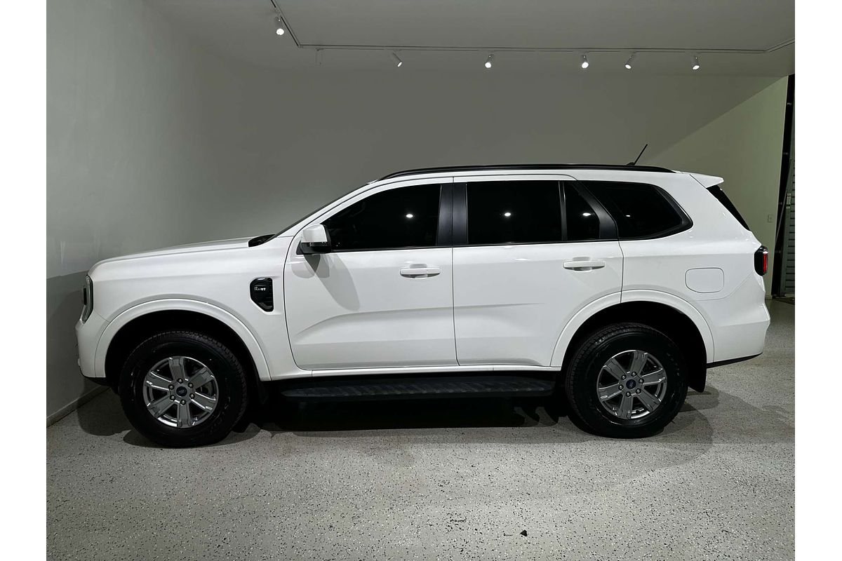 2022 Ford Everest Ambiente  2.0L