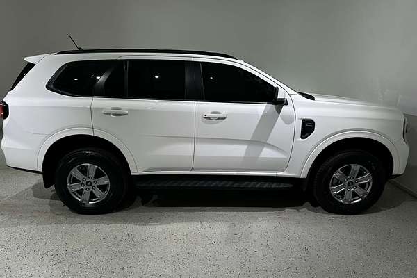 2022 Ford Everest Ambiente  2.0L