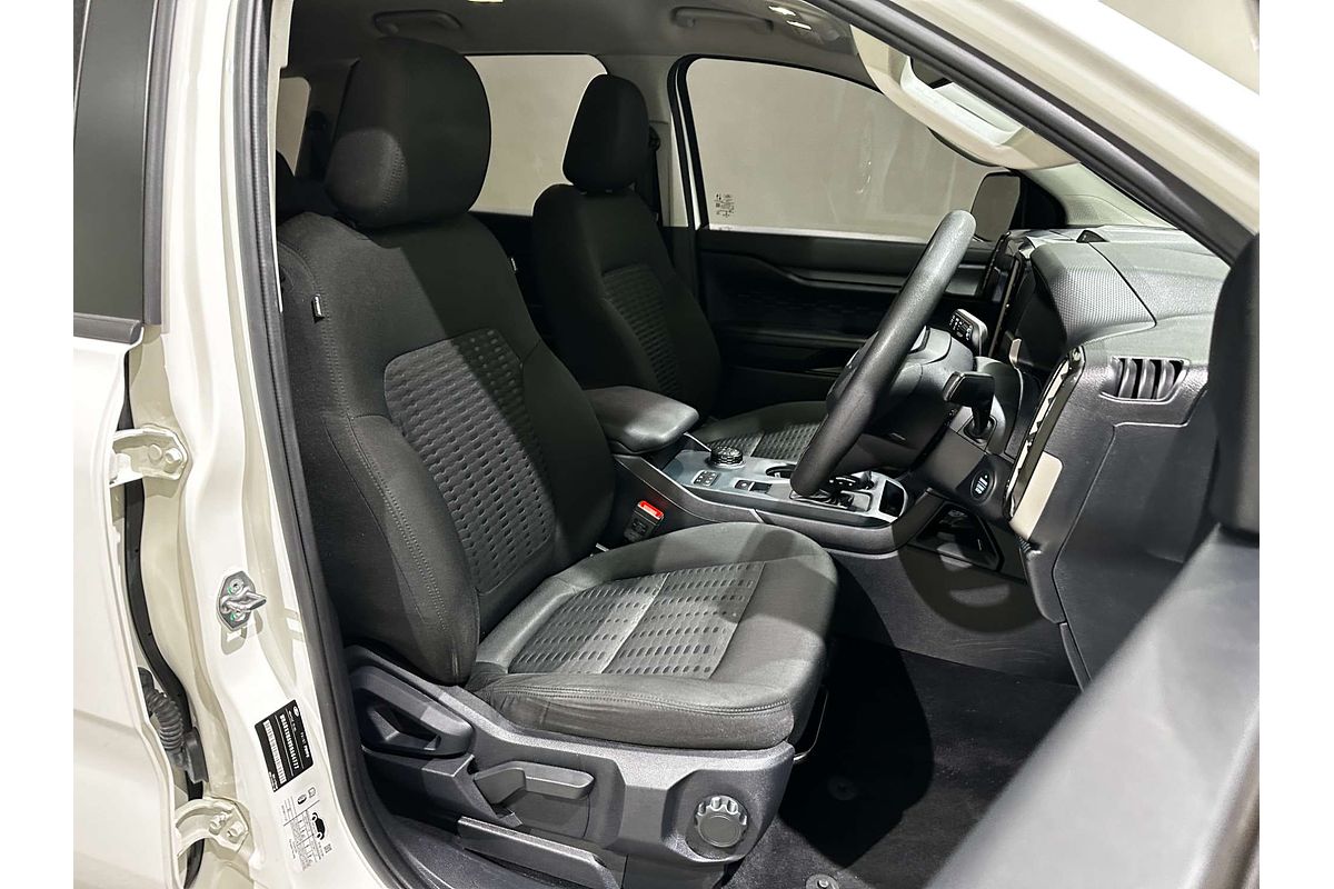 2022 Ford Everest Ambiente  2.0L