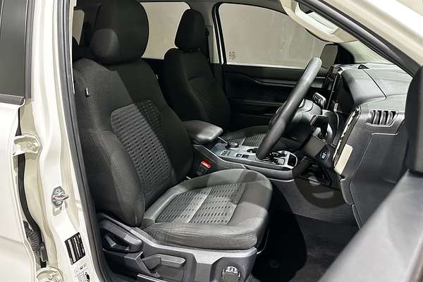 2022 Ford Everest Ambiente  2.0L