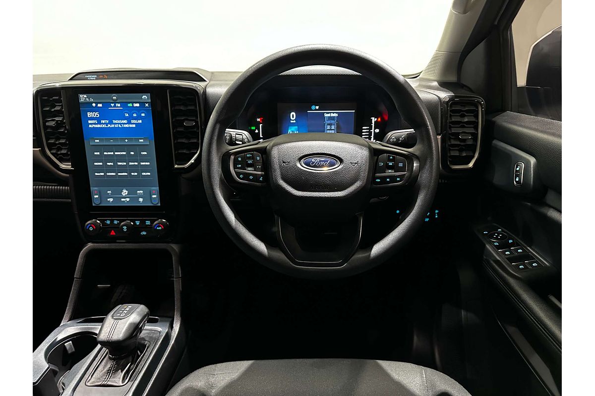 2022 Ford Everest Ambiente  2.0L