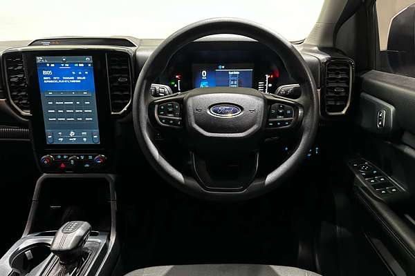 2022 Ford Everest Ambiente  2.0L