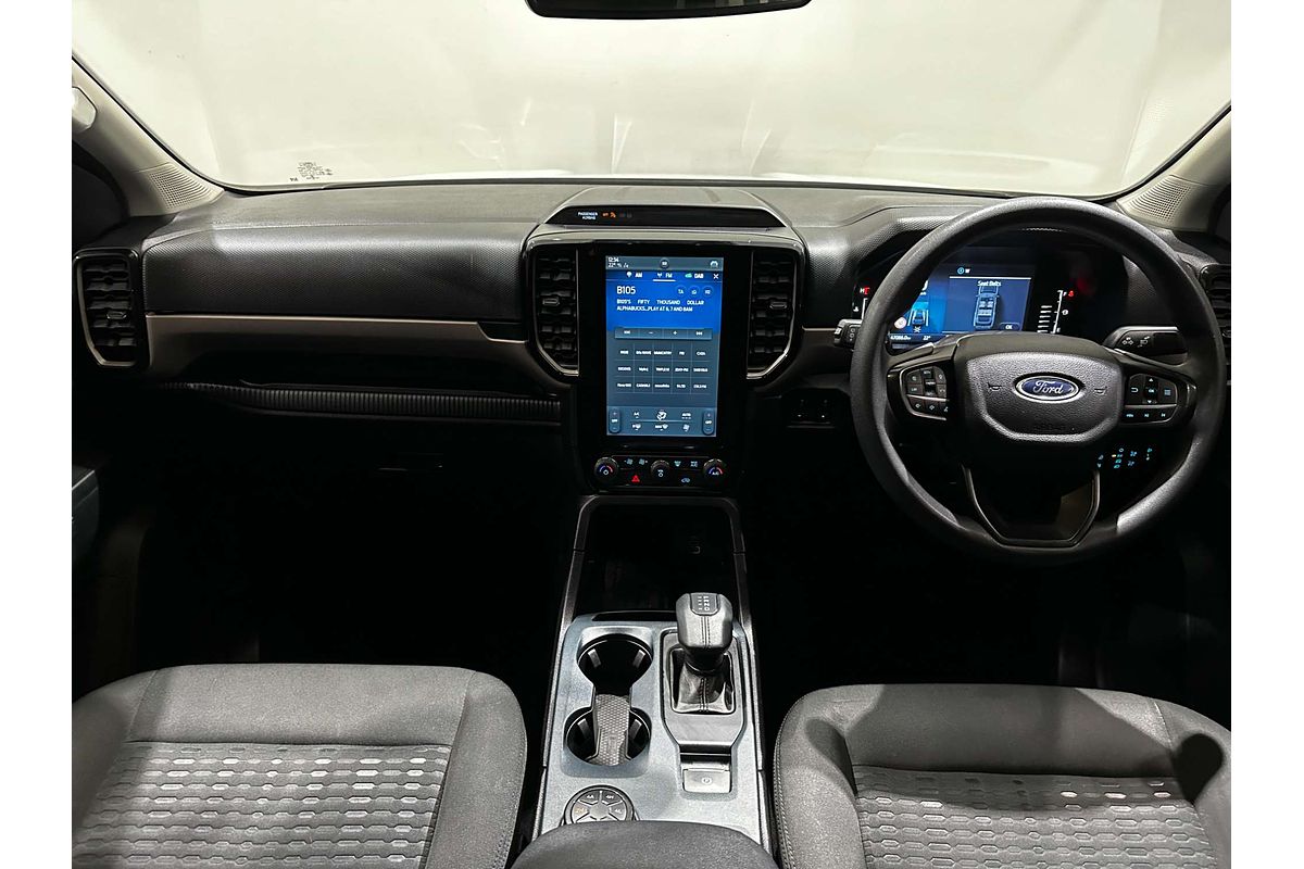 2022 Ford Everest Ambiente  2.0L