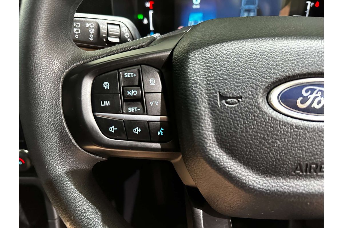 2022 Ford Everest Ambiente  2.0L