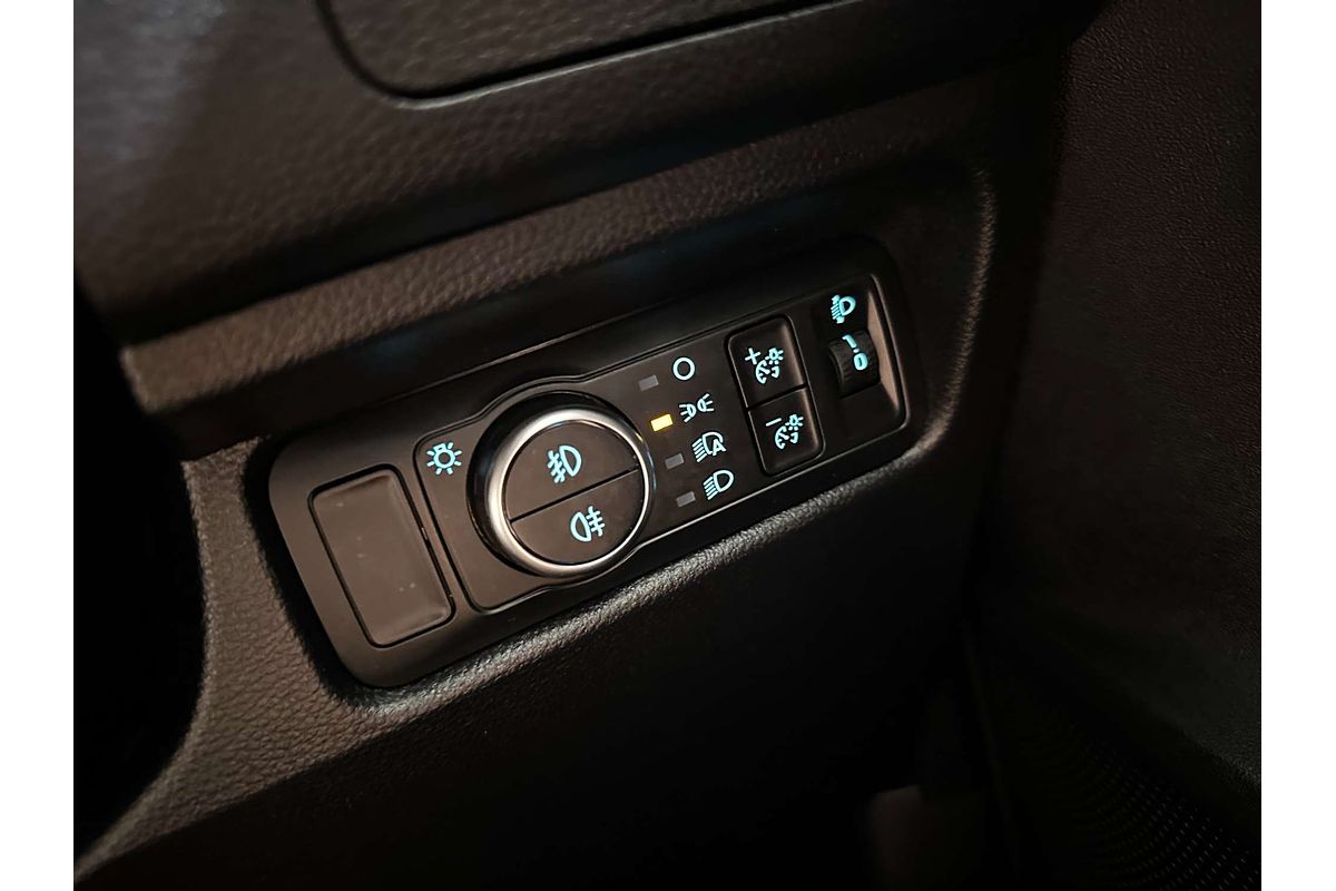 2022 Ford Everest Ambiente  2.0L