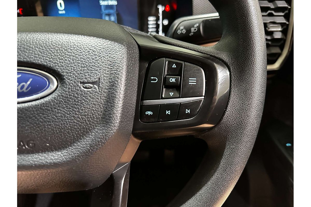 2022 Ford Everest Ambiente  2.0L