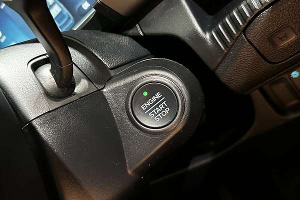 2022 Ford Everest Ambiente  2.0L