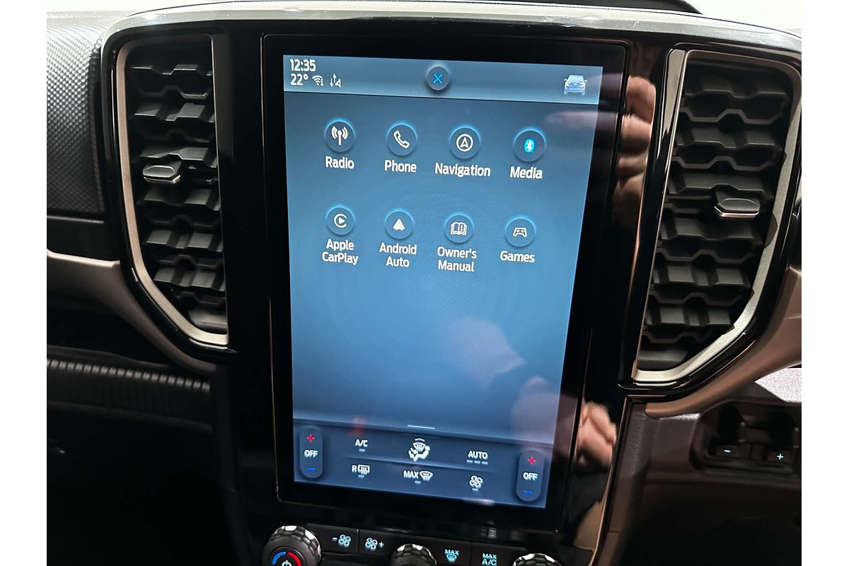 2022 Ford Everest Ambiente  2.0L