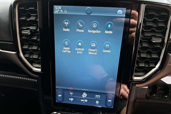 2022 Ford Everest Ambiente  2.0L