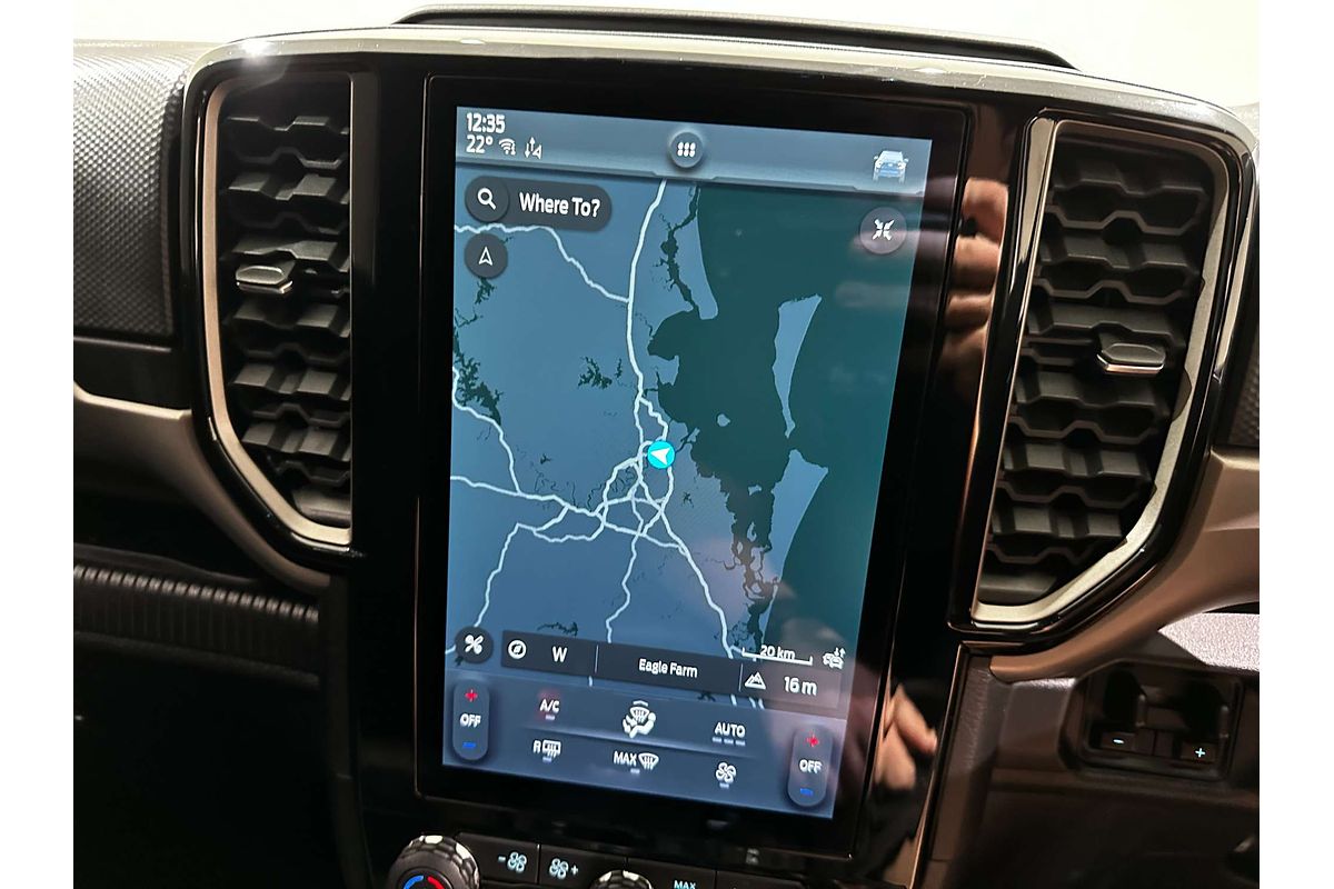 2022 Ford Everest Ambiente  2.0L