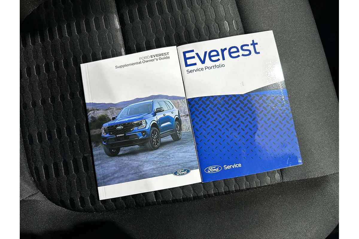 2022 Ford Everest Ambiente  2.0L