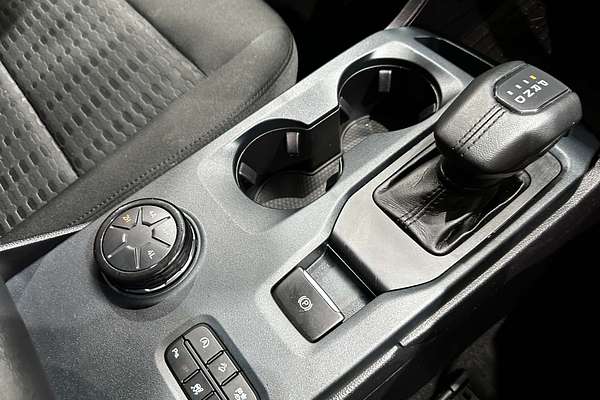 2022 Ford Everest Ambiente  2.0L