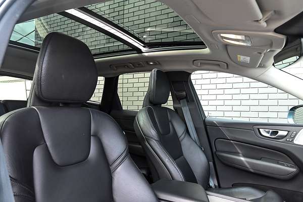 2023 Volvo XC60 Ultimate B5 Bright