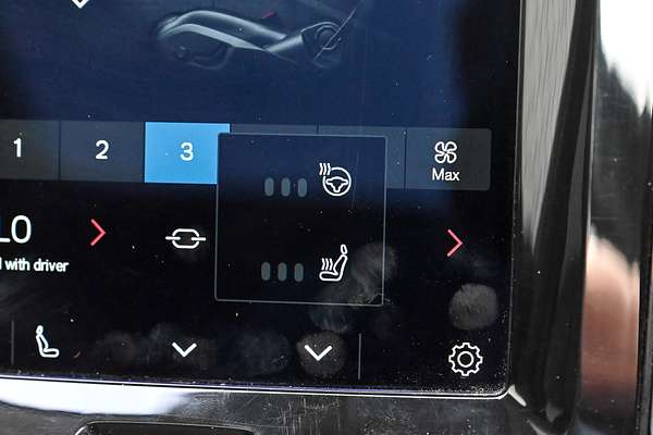 2023 Volvo XC60 Ultimate B5 Bright