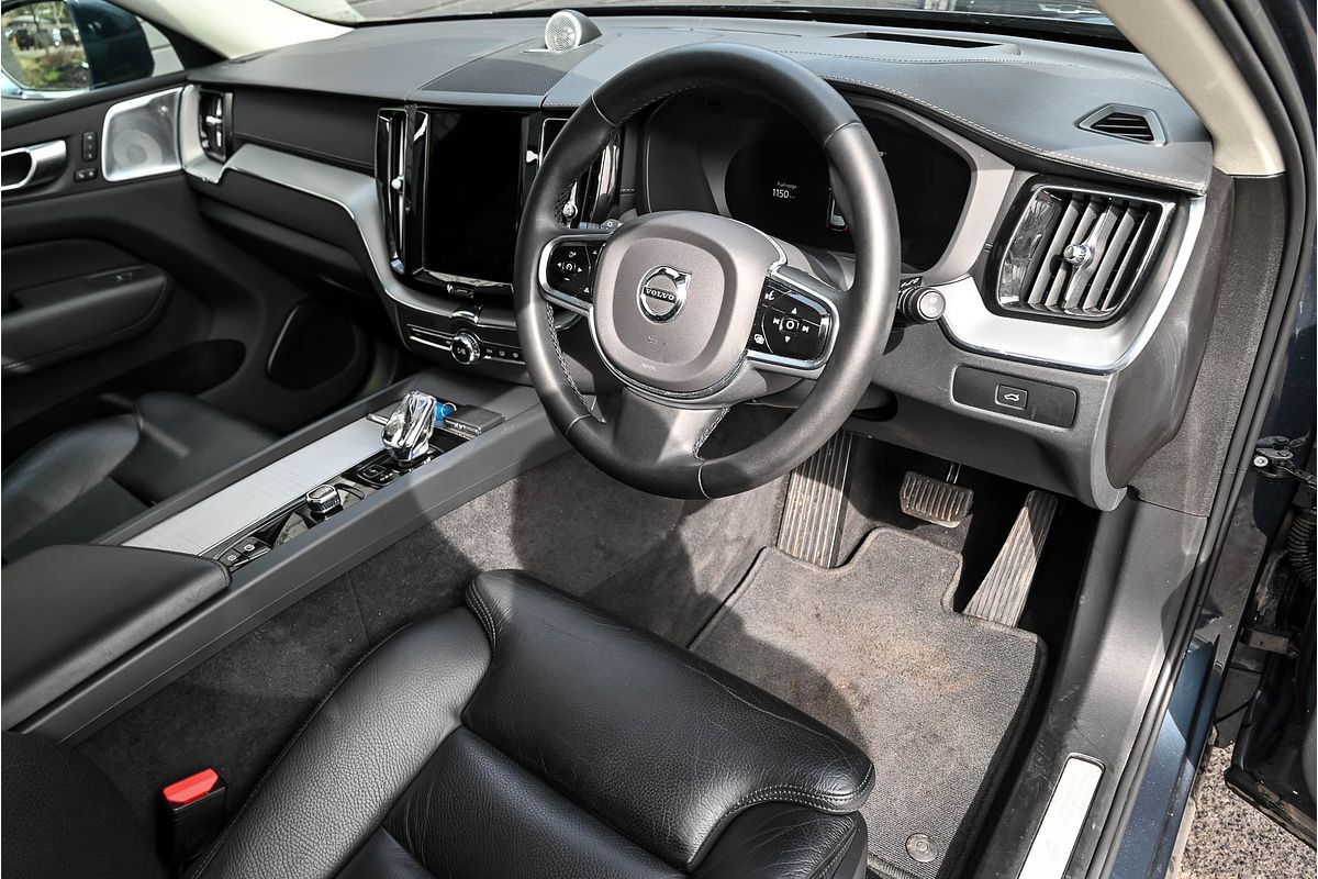 2023 Volvo XC60 Ultimate B5 Bright
