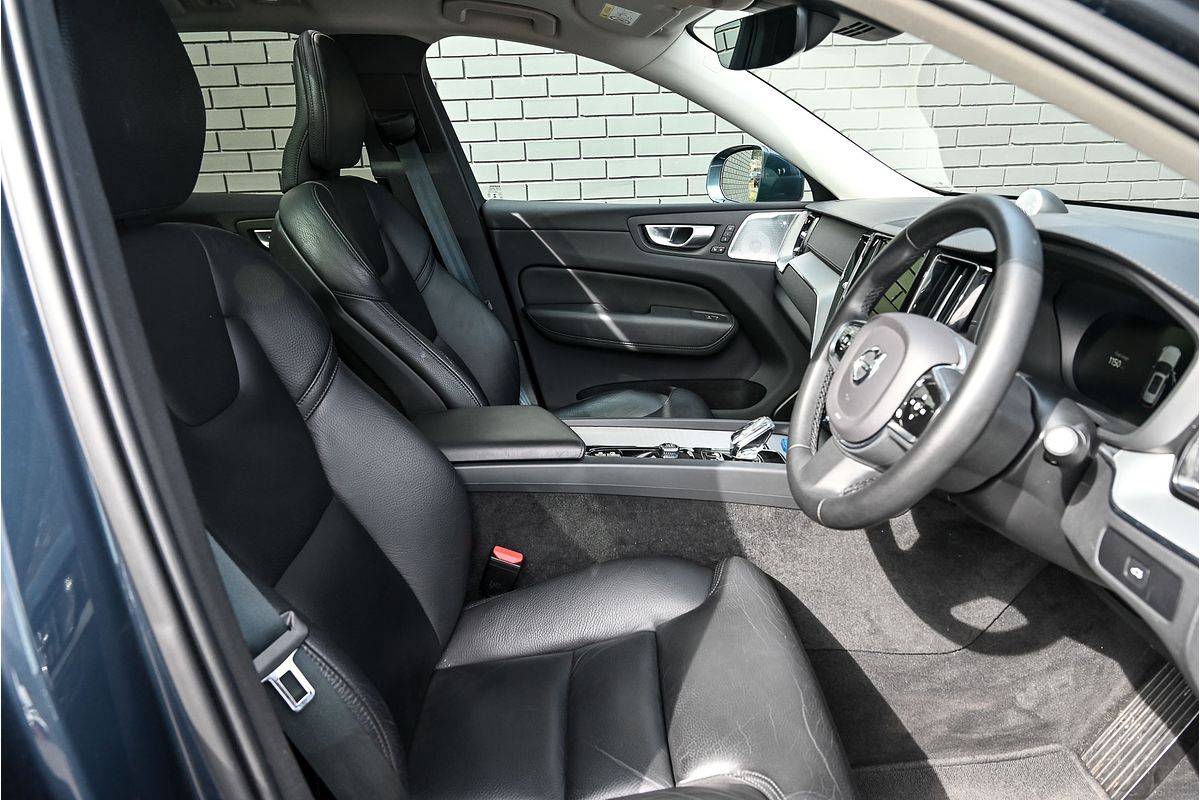 2023 Volvo XC60 Ultimate B5 Bright