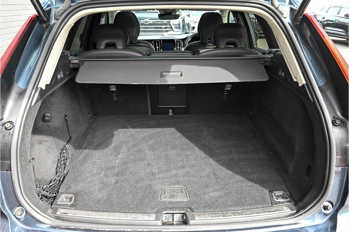 2023 Volvo XC60 Ultimate B5 Bright